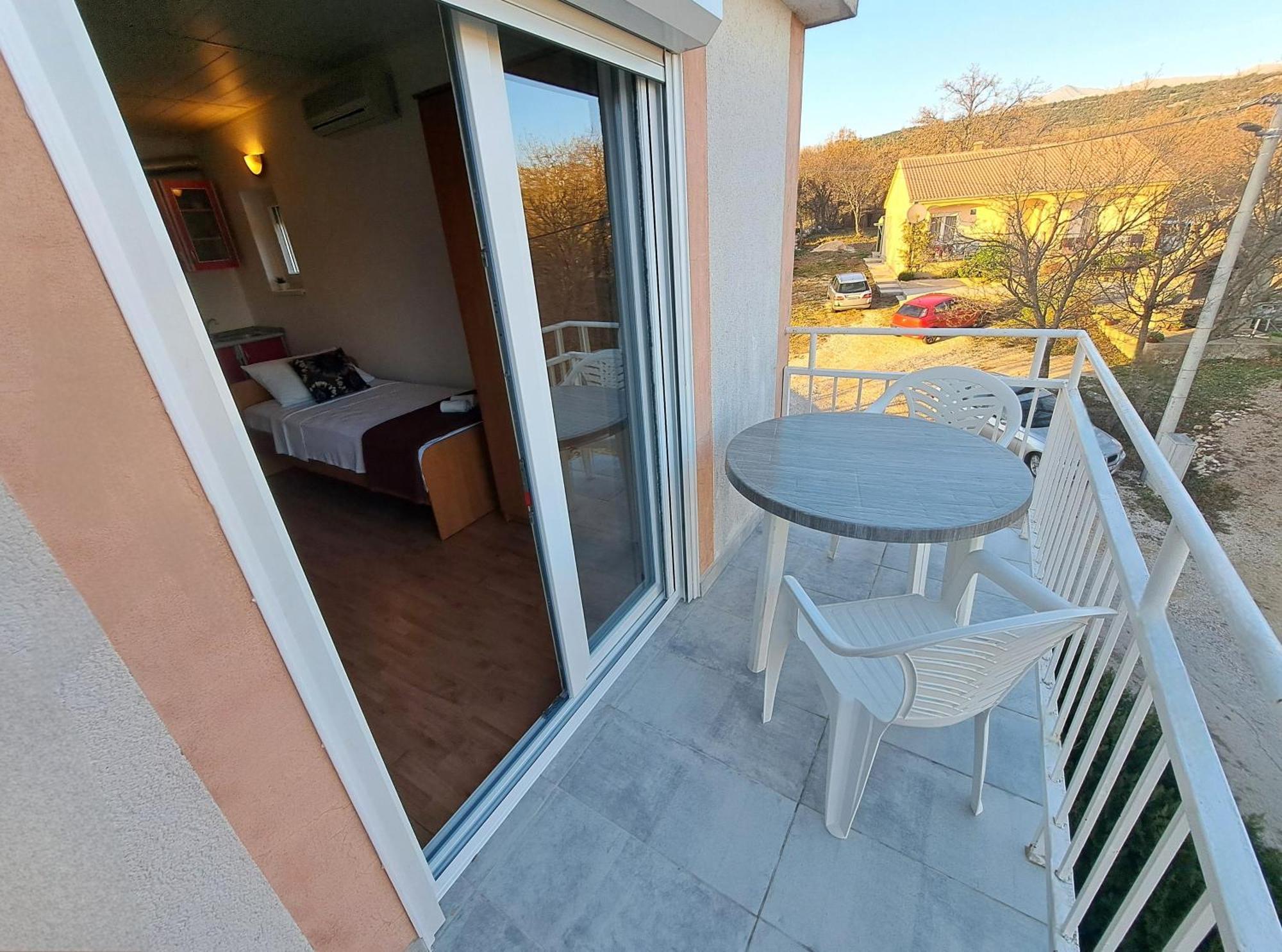 Apartments Maruna Maslenica Eksteriør billede