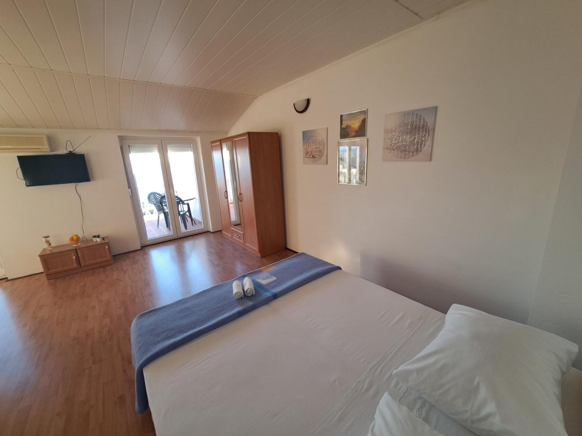 Apartments Maruna Maslenica Eksteriør billede